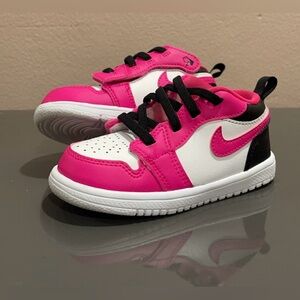 AIR JORDAN 1 LOW 'FIERCE PINK' 7c